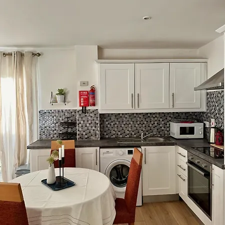 Trinity Cosy Corner Waterford